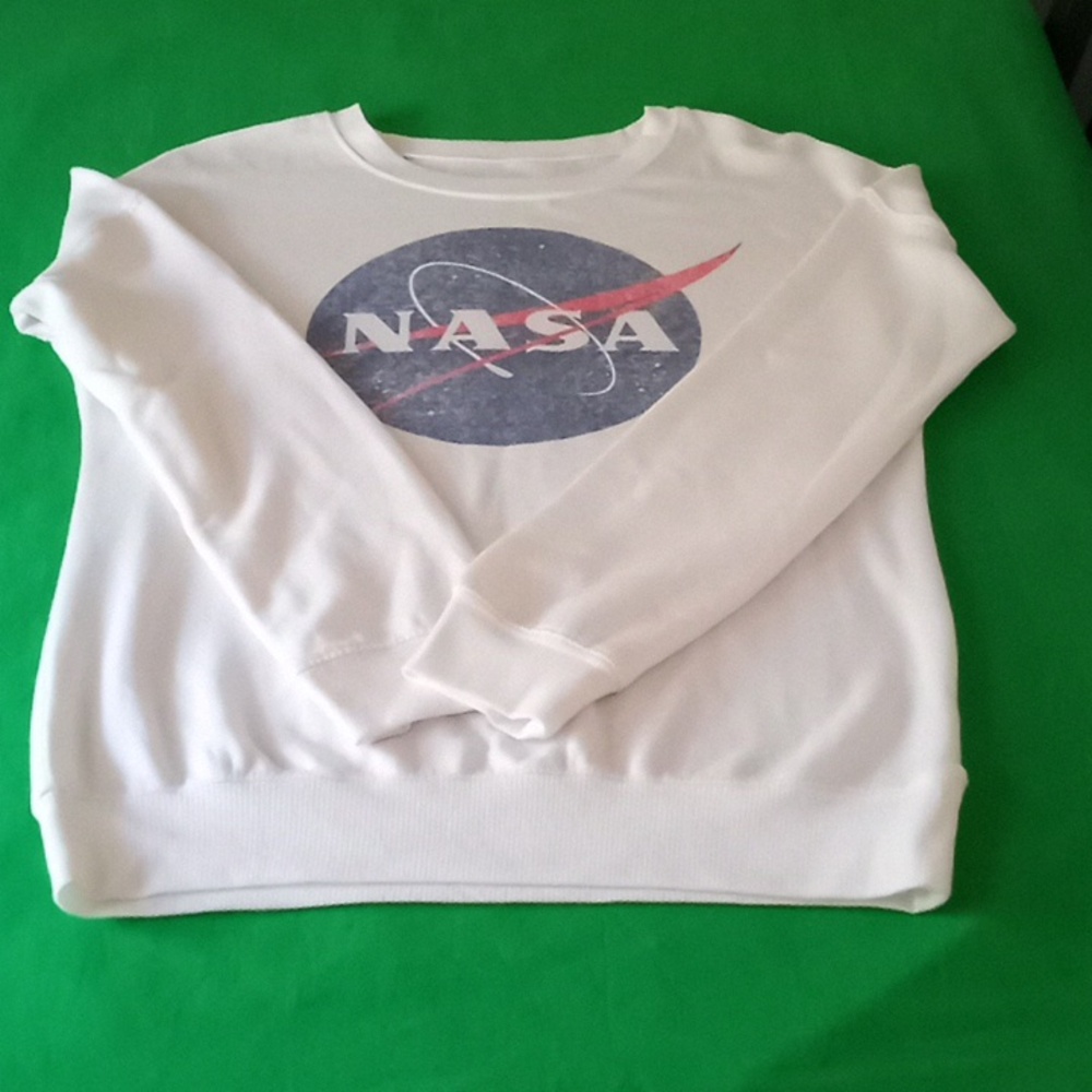 Pre-loved sweater top